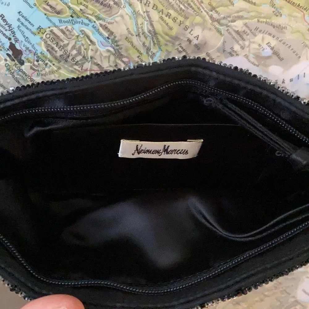 Neiman Marcus Black/Clear Beaded Zip Top Clutch Purse VERY NICE!!‎